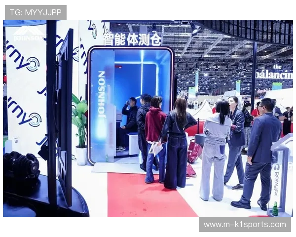 智能健身镜与AI跑步机通过智能算法为家庭用户提供个性化运动方案