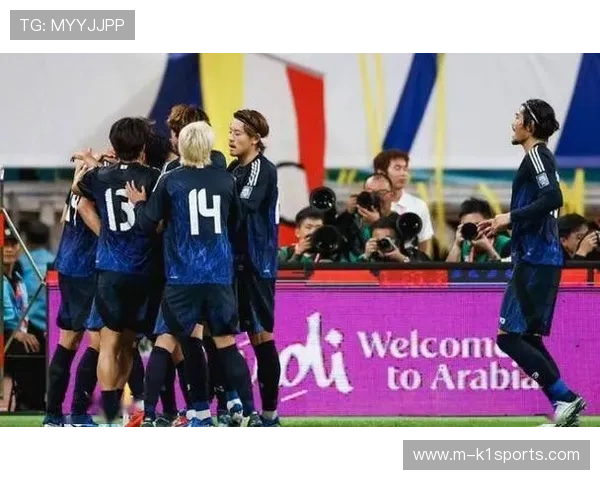 英超俱乐部举办反种族歧视活动，球员集体声援